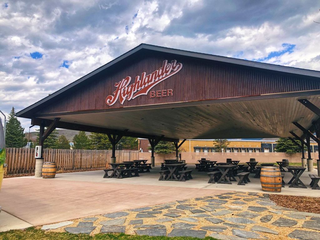 best patios in missoula - highlander brewing in summer